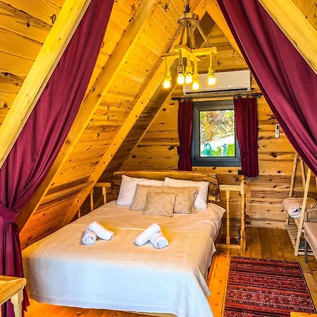 Chalet Takidagevleri